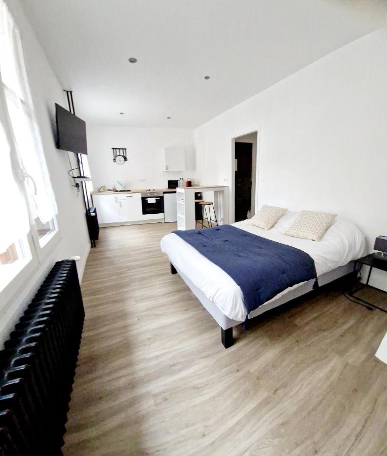 Studio Mejane I Lägenhet Espalion Exteriör bild